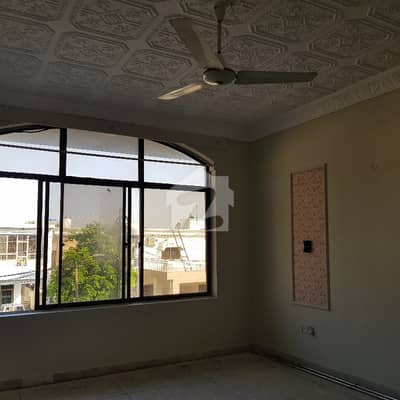 چکلالہ سکیم 3 چکلالہ سکیم,راولپنڈی میں 6 کمروں کا 1 کنال مکان 2.6 لاکھ میں کرایہ پر دستیاب ہے۔