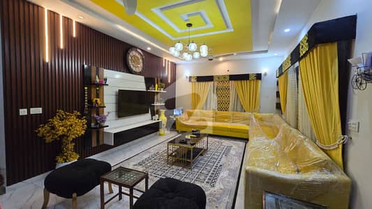 ایل ڈی اے ایوینیو ۔ بلاک ایف ایل ڈی اے ایوینیو,لاہور میں 6 کمروں کا 1 کنال مکان 6.3 کروڑ میں برائے فروخت۔
