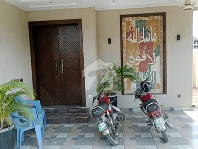فضائیہ ہاؤسنگ سکیم فیز 1 - بلاک بی فضائیہ ہاؤسنگ سکیم فیز 1,فضائیہ ہاؤسنگ سکیم,لاہور میں 5 کمروں کا 12 مرلہ مکان 5.0 کروڑ میں برائے فروخت۔