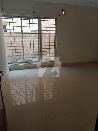Room Available For Rent