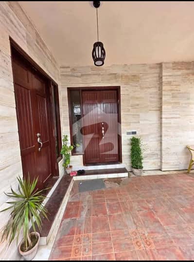 333 Sq. Yards Corner Villa for Sale at DHA Phase 4