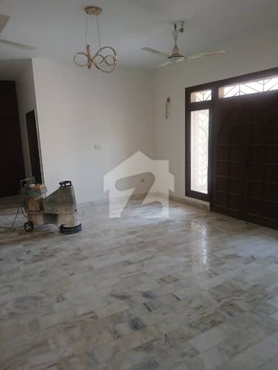 600 Square Yards Spacious House Is Available In DHA Phase 7 For rent