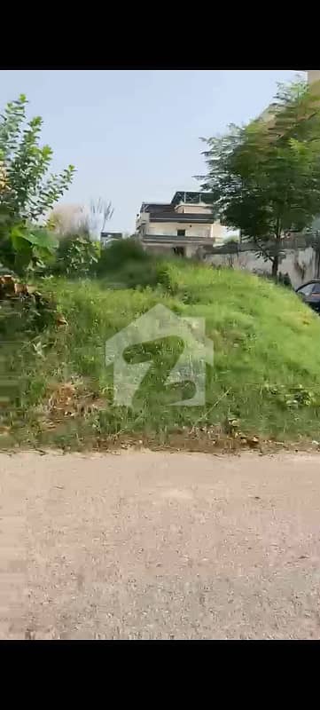 PRIME 1 KANAL RESIDENTIAL PLOT FOR SALE G-13/2 ISLAMABAD