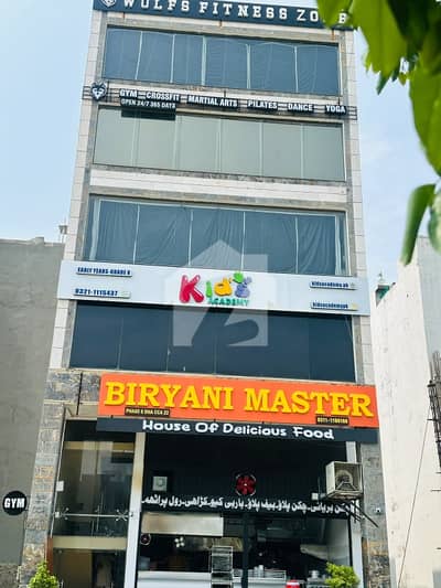 ڈی ایچ اے فیز 6 ڈی ایچ اے ڈیفینس,لاہور میں 8 مرلہ Studio عمارت 38.0 کروڑ میں برائے فروخت۔
