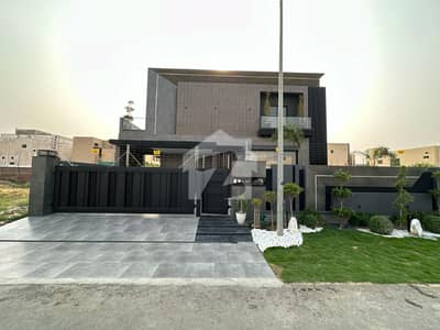 ڈی ایچ اے فیز 4 ڈی ایچ اے ڈیفینس,لاہور میں 5 کمروں کا 1 کنال مکان 3.3 لاکھ میں کرایہ پر دستیاب ہے۔ ڈی ایچ اے فیز 4 ڈی ایچ اے ڈیفینس,لاہور میں 5 کمروں کا 1 کنال مکان 3.3 لاکھ میں کرایہ پر دستیاب ہے۔