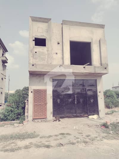Spacious 4 Marla House Available For sale In Model Housing Enclave Invistor Price
