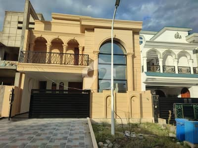 گلبرگ ریزیڈنشیا - بلاک ایل گلبرگ ریزیڈنشیا,گلبرگ,اسلام آباد میں 5 کمروں کا 7 مرلہ مکان 3.8 کروڑ میں برائے فروخت۔ گلبرگ ریزیڈنشیا - بلاک ایل گلبرگ ریزیڈنشیا,گلبرگ,اسلام آباد میں 5 کمروں کا 7 مرلہ مکان 3.8 کروڑ میں برائے فروخت۔