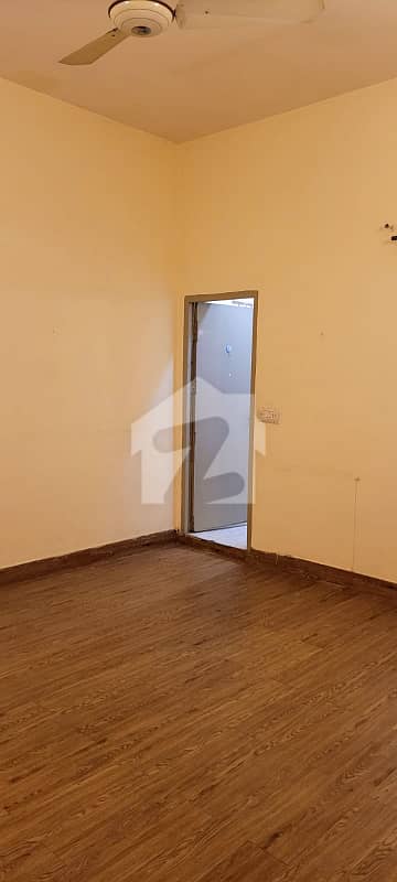 Upper Portion For Rent In Cavalry Ground