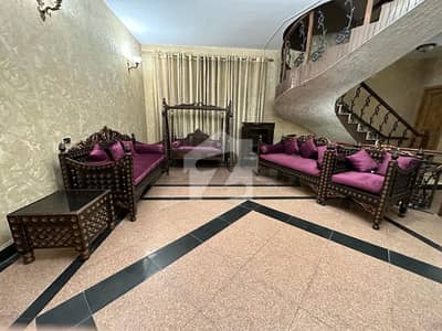 F-11/4, ISLAMABAD  BEAUTIFUL, FULLY FURNISHED & COMPLETELY RENOVATED HOUSE  6 BEDROOMS 6 BATHROOMS DRAWING & DINING TV LOUNGE MODERN KITCHEN FULLY FURNISHED SOLAR SYSTEM INSTALLED CAR PARKING PRIME LOCATION  IDEAL FOR FAMILY LIVING.   AVAILABLE FOR RENT.