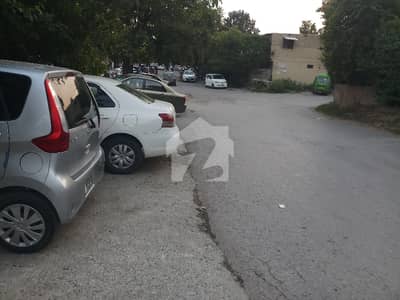 جی ۔ 6 اسلام آباد میں 2 کمروں کا 5 مرلہ مکان 4.25 کروڑ میں برائے فروخت۔