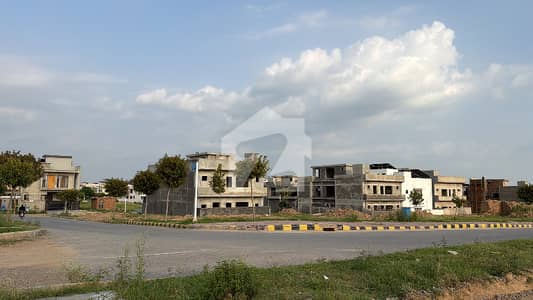 Gulberg Residencia Block C 7 Marla Main Road Plot No. 67 Prime Location | Pair Also Available