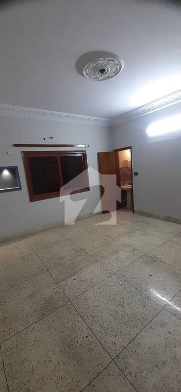 GROUND FLOOR 240 YARDS 3 BED D/D with car parking