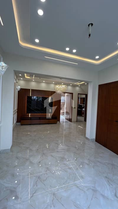 5 Marla Modern House For Sale With 3 Bed Room Double Kitchen Plus Store Room In N Block