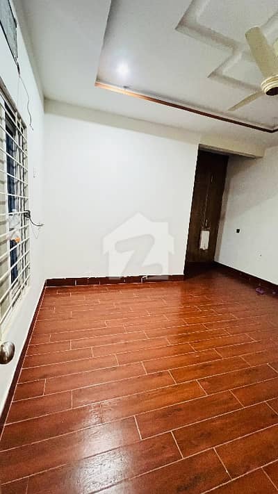 5 Marla Beautiful House Available For Rent in Shalimar Colony