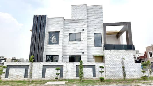 بحریہ آرچرڈ فیز 1 ۔ ناردن بحریہ آرچرڈ فیز 1,بحریہ آرچرڈ,لاہور میں 5 کمروں کا 10 مرلہ مکان 5.2 کروڑ میں برائے فروخت۔