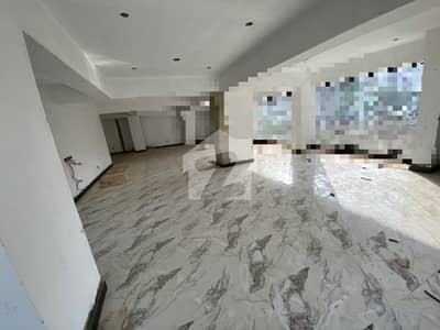 FULL FLOOR - PUBLIC COMMERCIAL - BIG EXPOSURE OFFICE FOR RENT