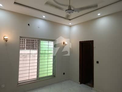 10 Marla House For Rent In Bahria Orchard Lahore