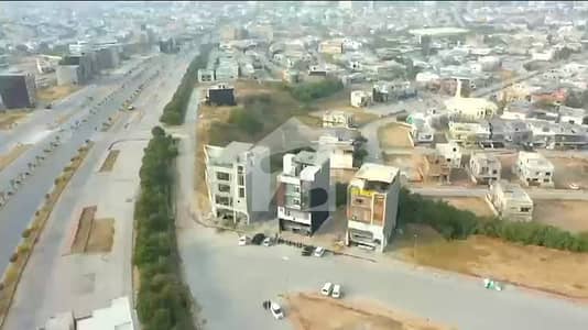 بحریہ ٹاؤن فیز 8 ۔ ایڈن لیک ویو بلاک بحریہ ٹاؤن فیز 8,بحریہ ٹاؤن راولپنڈی,راولپنڈی میں 10 مرلہ رہائشی پلاٹ 1.85 کروڑ میں برائے فروخت۔