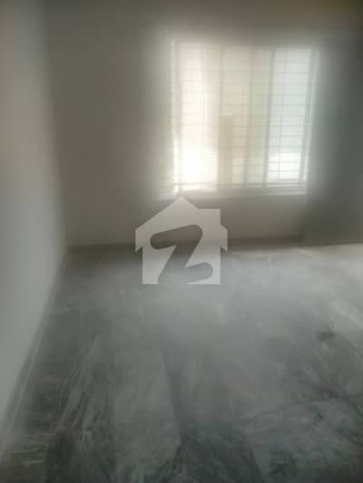 Building for Rent in Township C1 College Road