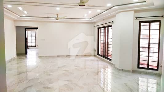 4 Beds Brand New Flat For Sale