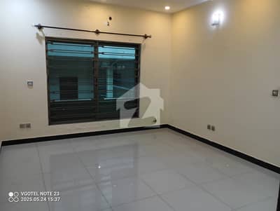 1 Kanal Upper Portion For Rent