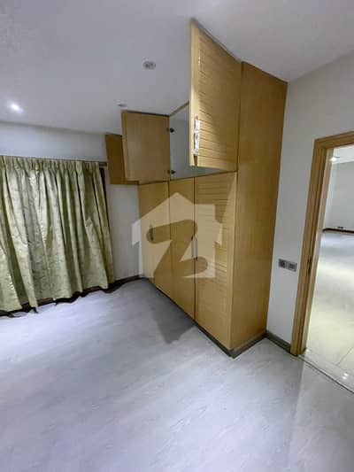 CANTT,EXECUTIVE APARTMENT FOR SALE MAIN BOULEVARD GULBERG GARDEN TOWN CANAL ROAD UPPER MALL SHADMAN GOR ZAMAN PARK LAHORE