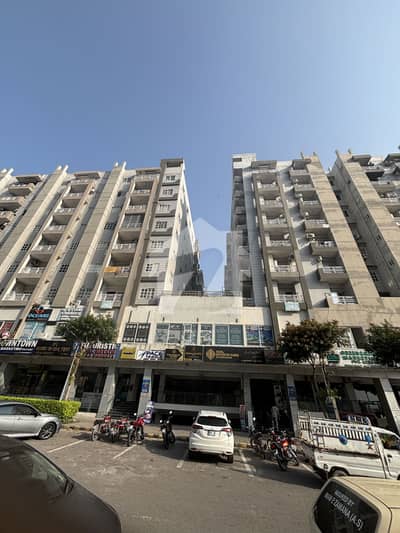 1 Bed Luxury Furnished Apartment for Sale Diamond Mall Residency, Gulberg   Fully Luxury Furnished 1 Bed Apartment Available for Sale    Location: Diamond Mall & Residency, Gulberg  Floor: 6th Floor  Bedrooms: 1  Fully Luxury Furnished  A beautifu