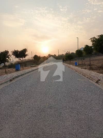 ڈی ایچ اے ڈیفینس فیز 4 ڈی ایچ اے ڈیفینس,اسلام آباد میں 1 کنال رہائشی پلاٹ 3.8 کروڑ میں برائے فروخت۔ ڈی ایچ اے ڈیفینس فیز 4 ڈی ایچ اے ڈیفینس,اسلام آباد میں 1 کنال رہائشی پلاٹ 3.8 کروڑ میں برائے فروخت۔