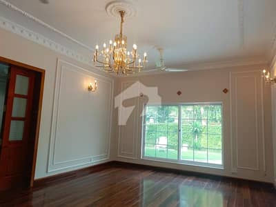 F8 Beautiful House For Rent