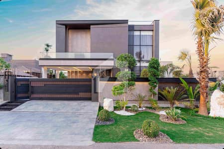 ANW REAL ESTATE PROUDLY OFFERS: 1 KANAL ELEGANT AND FULLY MAINTAINED SUPER HOT LOCATED BUNGALOW IS AVAILABLE IN THE BEST BLOCK OF DHA PHASE 6 LAHORE.