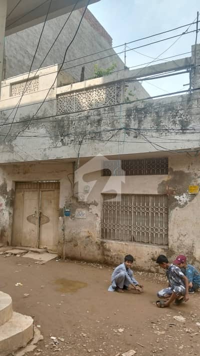 والٹن روڈ لاہور میں 5 کمروں کا 6 مرلہ مکان 1.5 کروڑ میں برائے فروخت۔