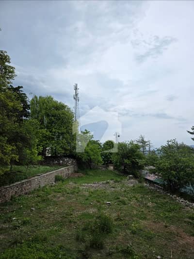 کشمیر پوائنٹ مری میں 2 کنال رہائشی پلاٹ 28.0 کروڑ میں برائے فروخت۔
