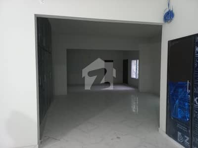 Brand New Silent Commercial Property, 1000 Yards First Floor (2 Portions) Brand New Silent Commercial Property, 1000 Yards First Floor (2 Portions)