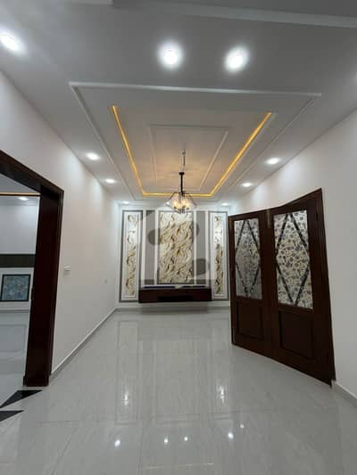Prime Location House Of 5 Marla In Green Cottages Is Available