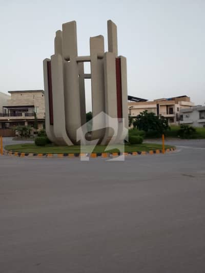 ایکسپریس وے کمرشل ڈی ایچ اے ڈیفینس فیز 5,ڈی ایچ اے ڈیفینس,اسلام آباد میں 8 مرلہ Studio دفتر 8.25 کروڑ میں برائے فروخت۔