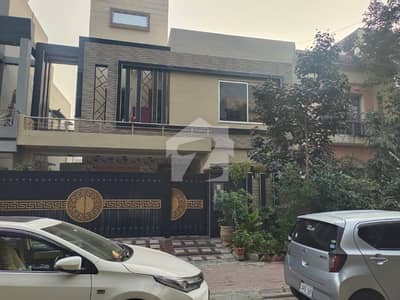 بحریہ ٹاؤن جاسمین بلاک بحریہ ٹاؤن سیکٹر سی,بحریہ ٹاؤن,لاہور میں 5 کمروں کا 10 مرلہ مکان 3.6 کروڑ میں برائے فروخت۔ بحریہ ٹاؤن جاسمین بلاک بحریہ ٹاؤن سیکٹر سی,بحریہ ٹاؤن,لاہور میں 5 کمروں کا 10 مرلہ مکان 3.6 کروڑ میں برائے فروخت۔