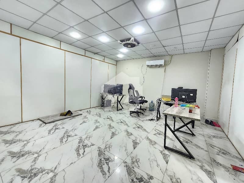 1 Kanal Office Available For Rent 1 Kanal Office Available For Rent