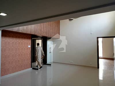 GULBERG ESTATE OFFER,1 KANAL OFFICE USE HOUSE FOR RENT JAIL ROAD GULBERG LAHORE