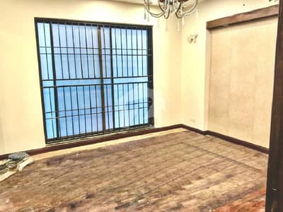 10 Marla House For Rent In DHA Phase 8