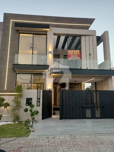 8 Marla Spacious House Is Available In Low Cost - Block C For sale 8 Marla Spacious House Is Available In Low Cost - Block C For sale