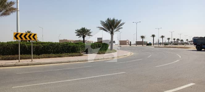 Road Plus Facing Park 500sq yd Plot Facing Bahria Headoffice FOR SALE (Best Investment Opportunity