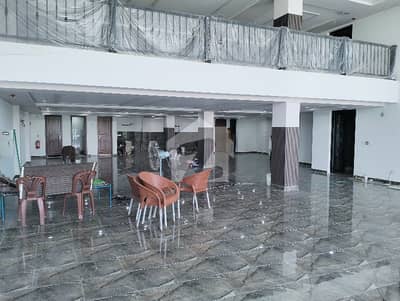 16 MARLA (20000 SQ Ft) OFFICE IN BRAND NEW BUILDING 7 FLOORS WITH LIFT