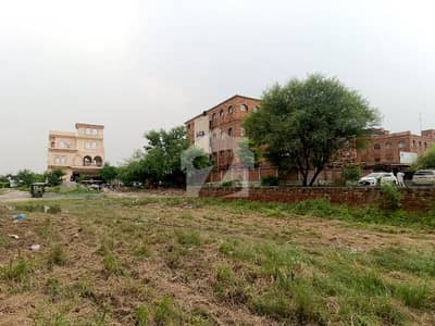 او پی ایف ہاؤسنگ سکیم - بلاک ڈی او پی ایف ہاؤسنگ سکیم,لاہور میں 1 کنال رہائشی پلاٹ 2.9 کروڑ میں برائے فروخت۔