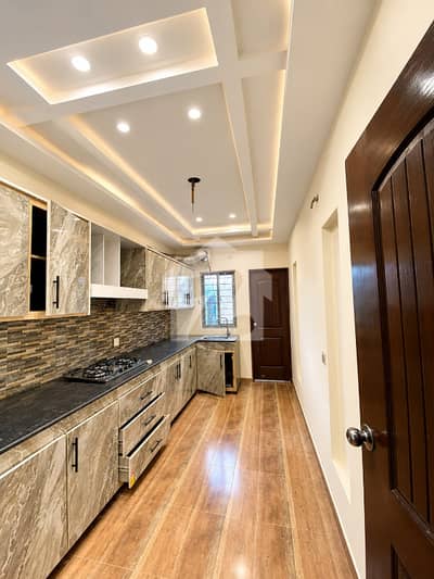 Luxury 5 Marla house Available for rent In lakecity Lahore