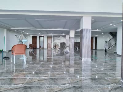 16 MARLA (20000 SQ Ft) BRAND NEW BUILDING 7 FLOORS WITH LIFT