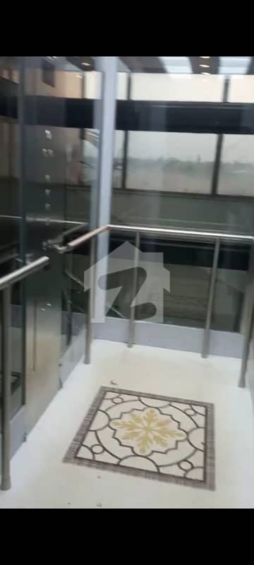 جی ۔ 8 مرکز جی ۔ 8,اسلام آباد میں 1 کمرے کا 2 مرلہ دفتر 1.5 لاکھ میں کرایہ پر دستیاب ہے۔