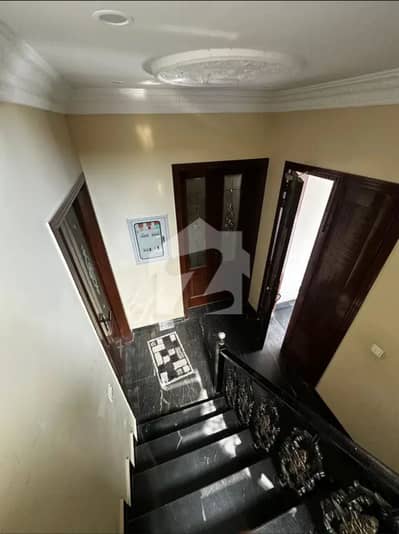 10 Marla Uppar Portion For Rent