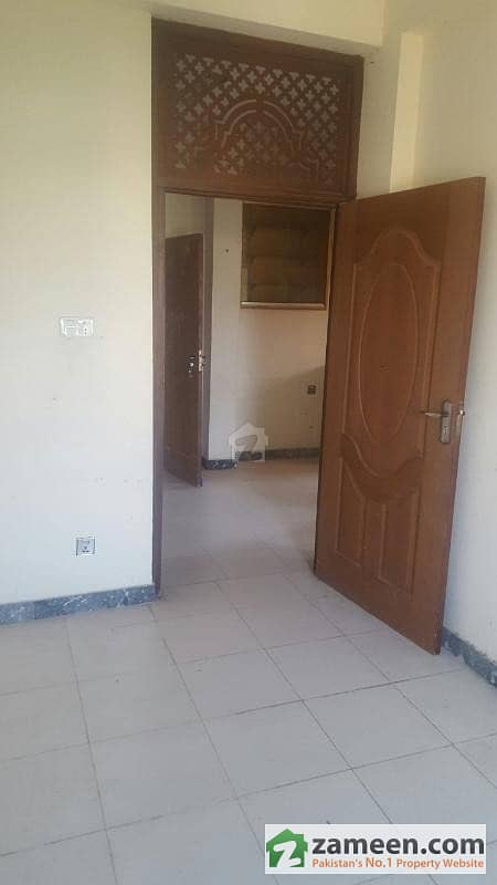 2 Bed Flat Available For Rent