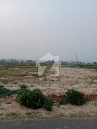 ڈی ایچ اے فیز9 پریزم - بلاک ایف ڈی ایچ اے فیز9 پریزم,ڈی ایچ اے ڈیفینس,لاہور میں 1 کنال رہائشی پلاٹ 3.15 کروڑ میں برائے فروخت۔