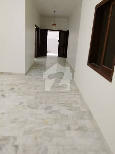 GROUND FLOOR 600 YARDS WITH SEPARATE GATE LIKE INDEPENDENT BUNGALOW